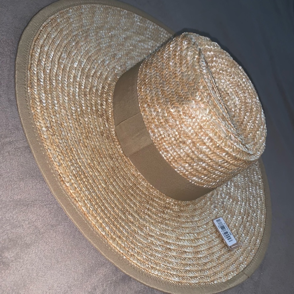 Large straw hat nwt